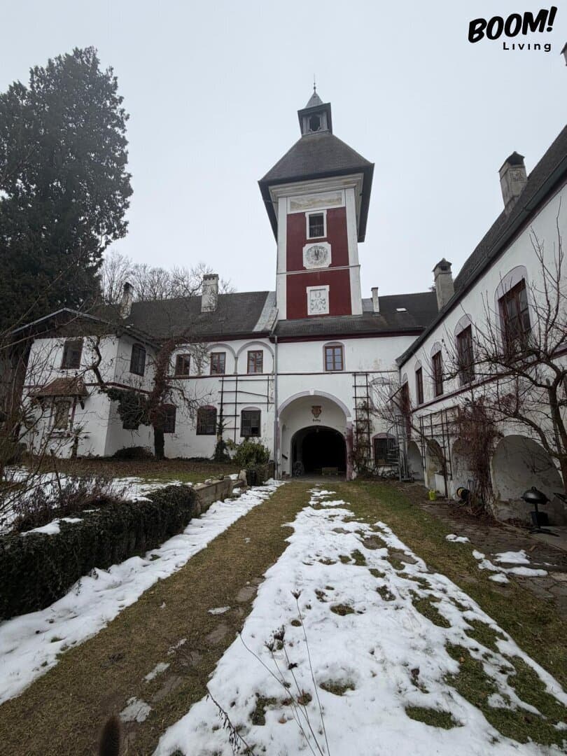 Castles for sale in Neuhofen an der Krems
