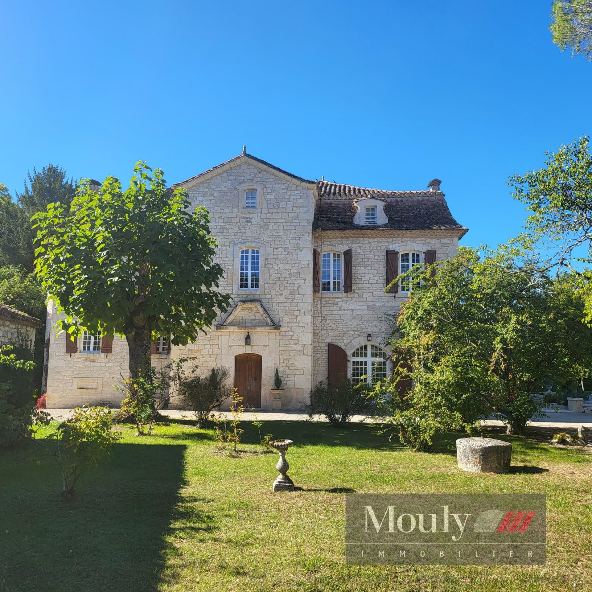 Historic Castle with 6 Bedrooms and Scenic Views