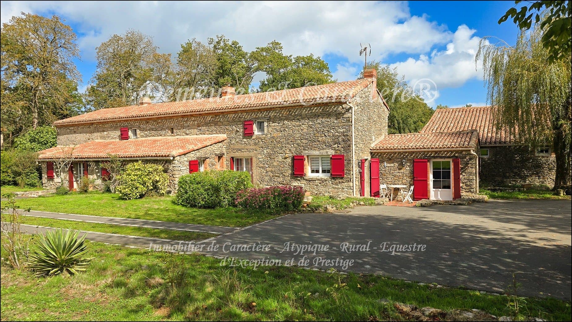 Charming 1730 House on 1.2 Hectare with Outbuildings 2
