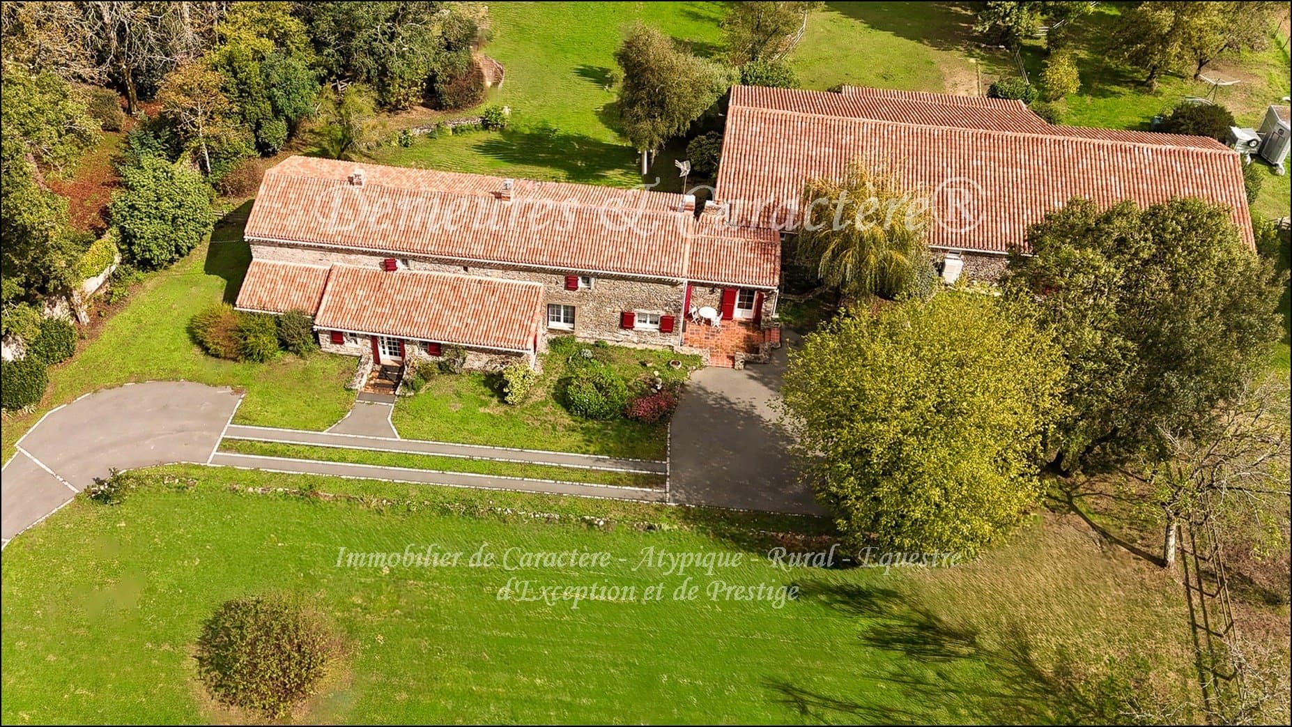 Charming 1730 House on 1.2 Hectare with Outbuildings 4