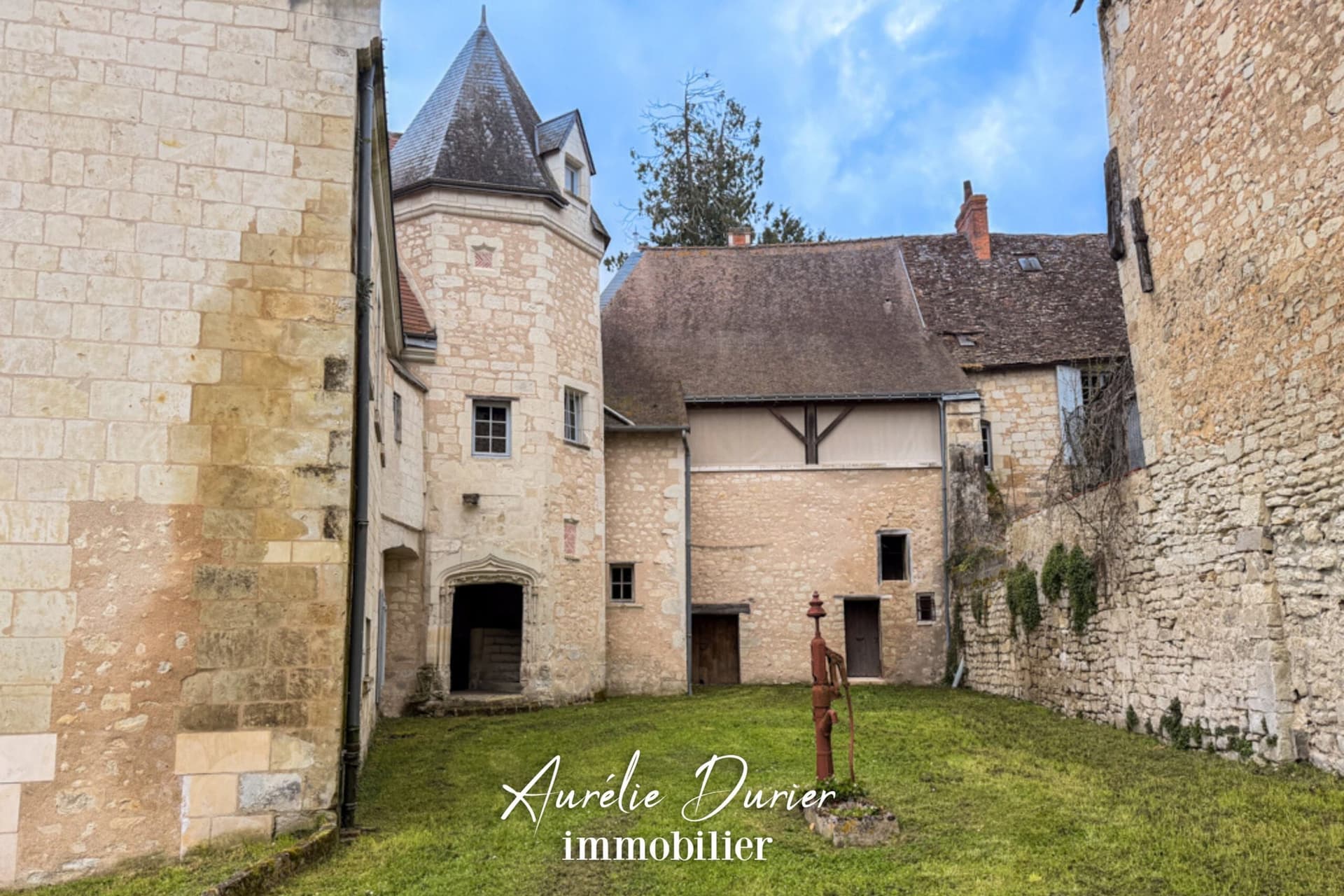 Historic 15th Century Presbytery With Guest House And Landscaped Garden 4