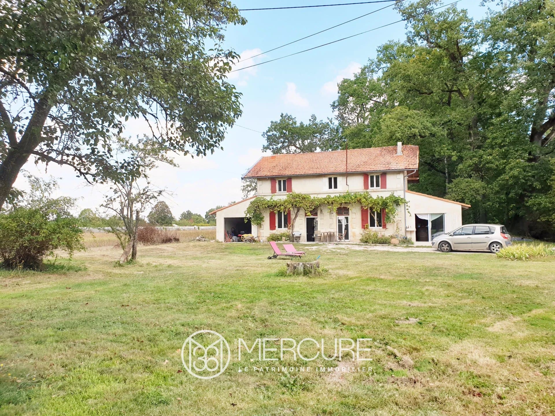 18th Century Château with Extensive Grounds and Multiple Living Spaces 3