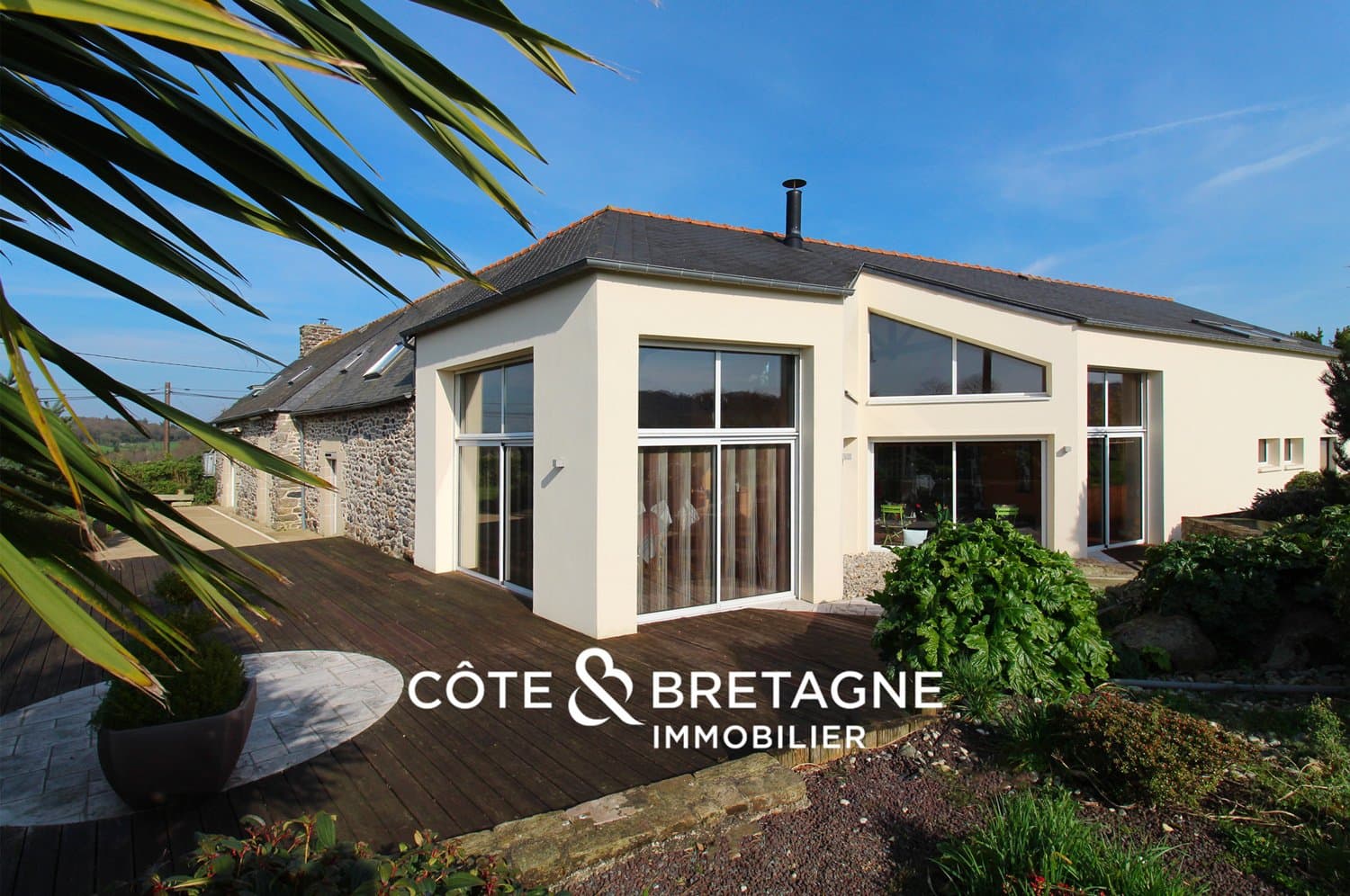 Beautifully Renovated Stone Mansion with Independent Apartment and Vast Garden 2