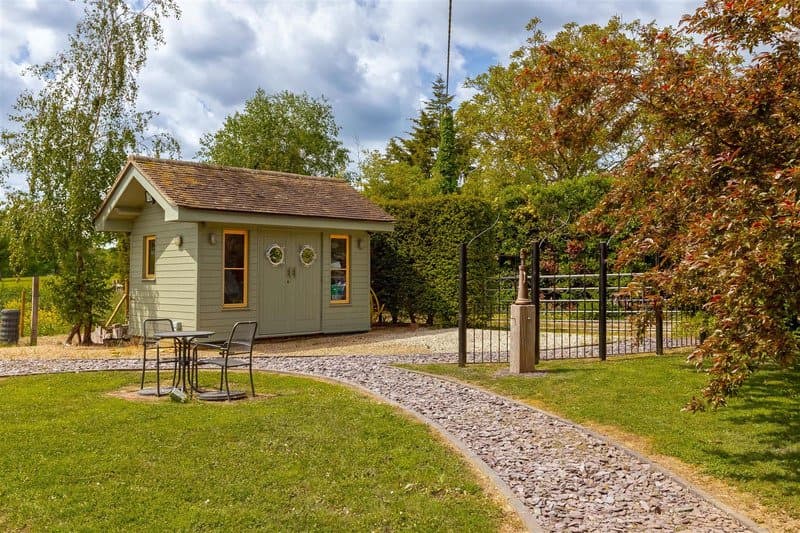 Remarkable Oak-Framed Residence in the Heart of South Downs National Park 4