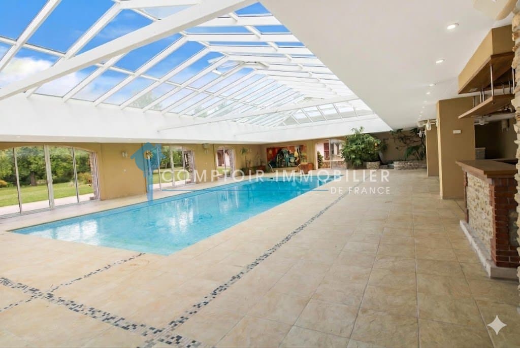 Elegant Residence With Pool House And Stables In A 1.5 Hectare Park — in Eure, Normandy