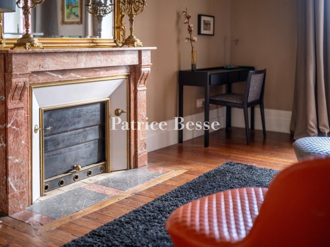 19th Century Manor With Expansive Grounds And Horse Riding Facilities 5