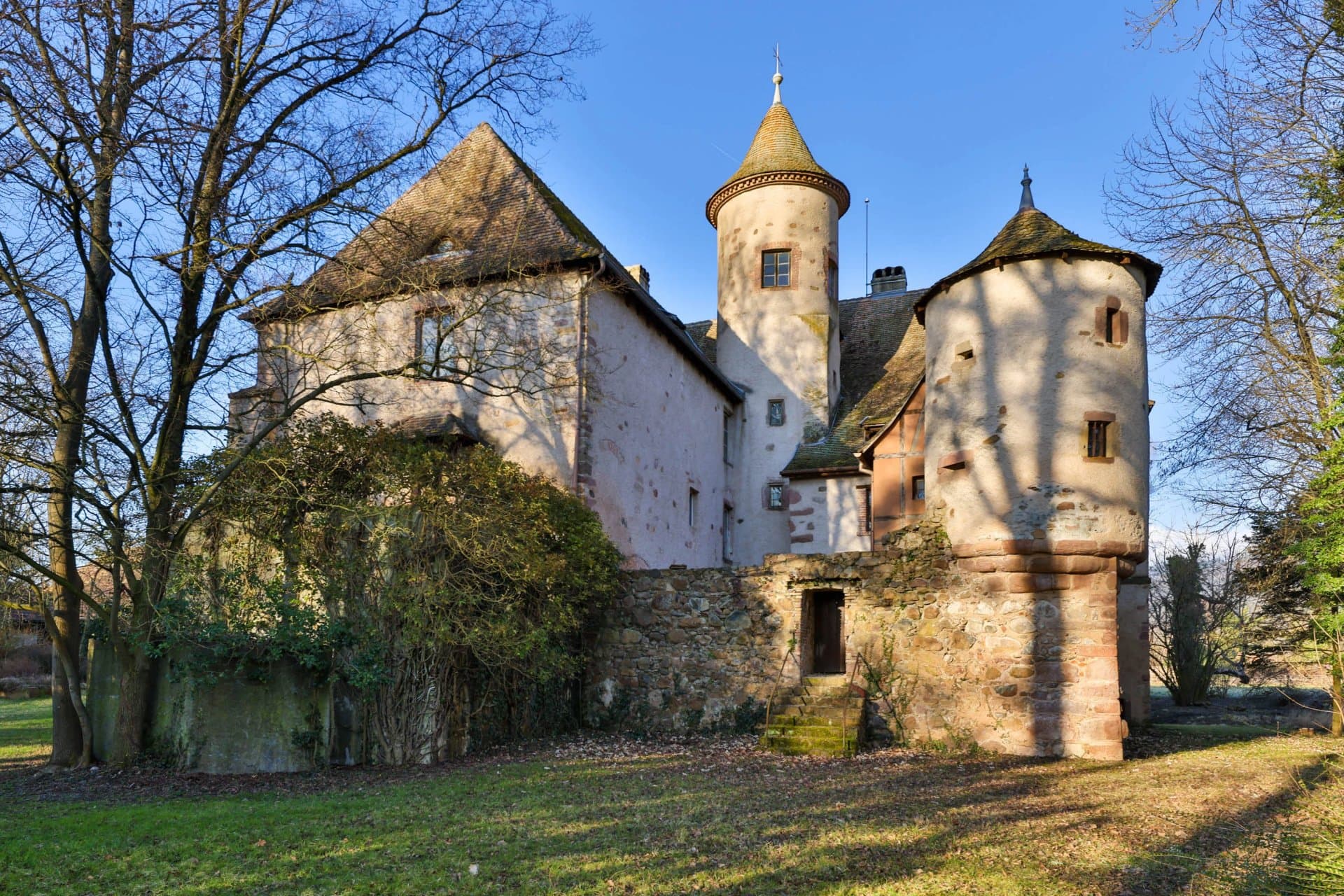 Historic 13th Century Château with Expansive Park and Outbuildings 2