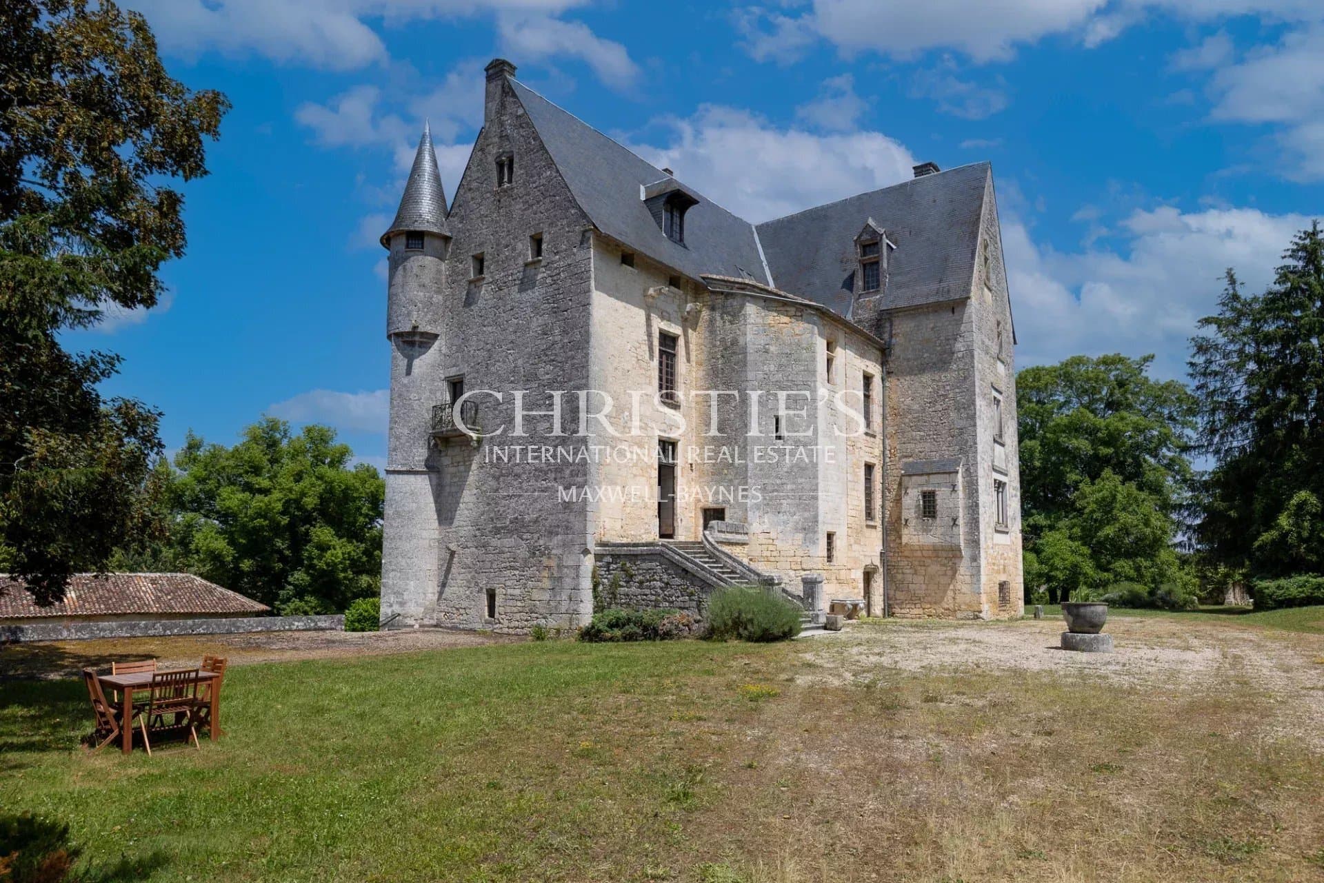 Historic 15th Century Château With Romanesque Church And Extensive Grounds 4