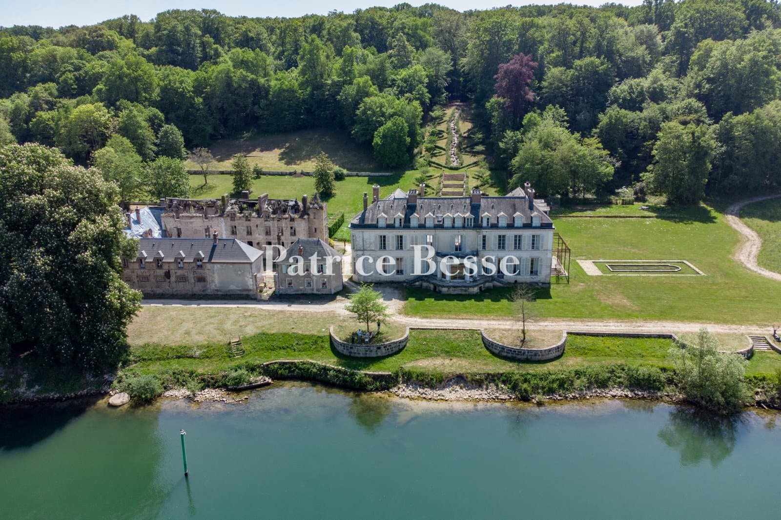 Castle 1000 Sqm With 14 Bedrooms 3