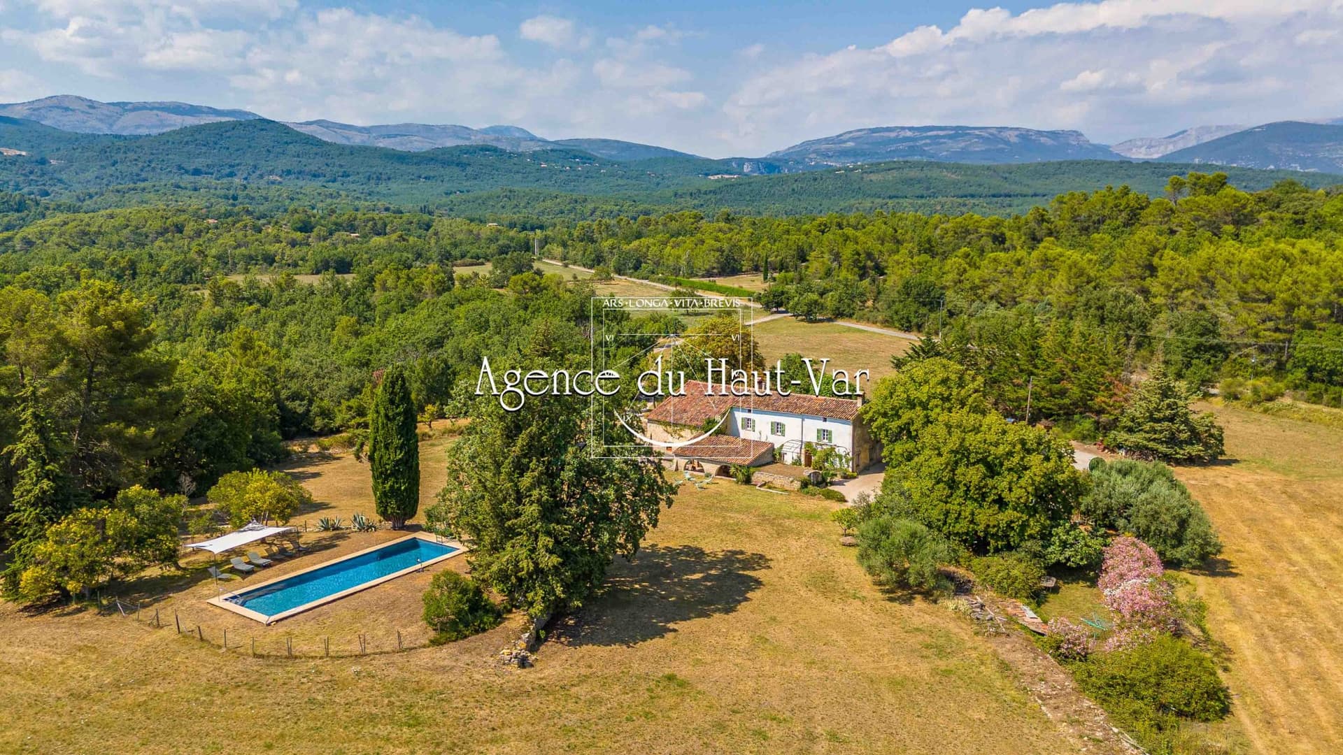 Charming 19th Century Farmhouse With Guest House And Swimming Pool 4