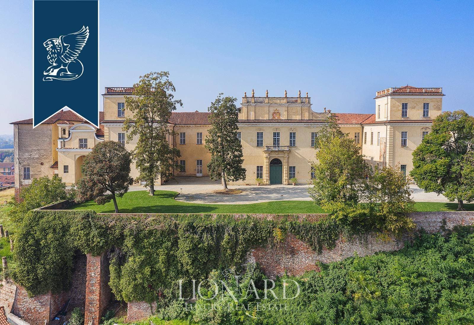 Majestic Castle with 10 Themed Bedrooms and Historic Gardens — in Piedmont, Italy
