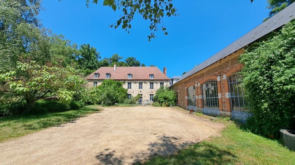 Charming 17th And 18th Century Manor With Gîte And Indoor Pool 5