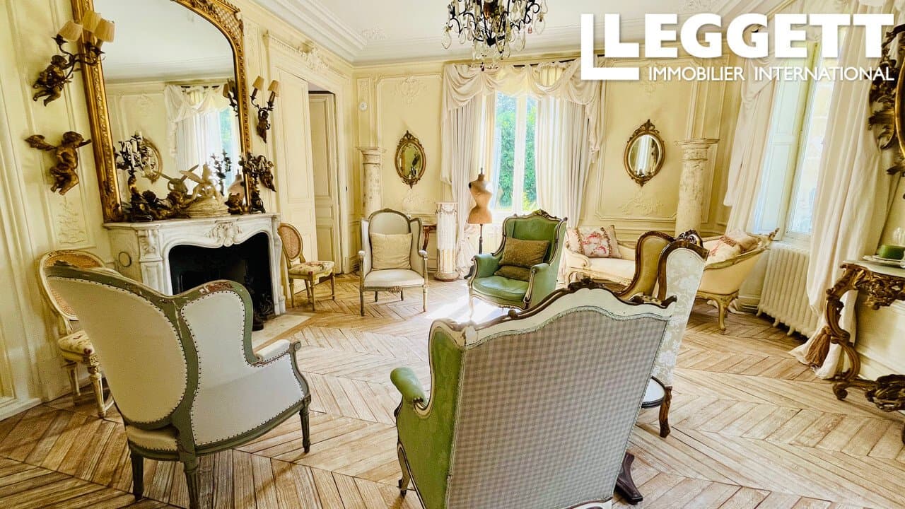 Elegant 17th Century Château With Expansive Grounds And Wedding Venue Potential 3