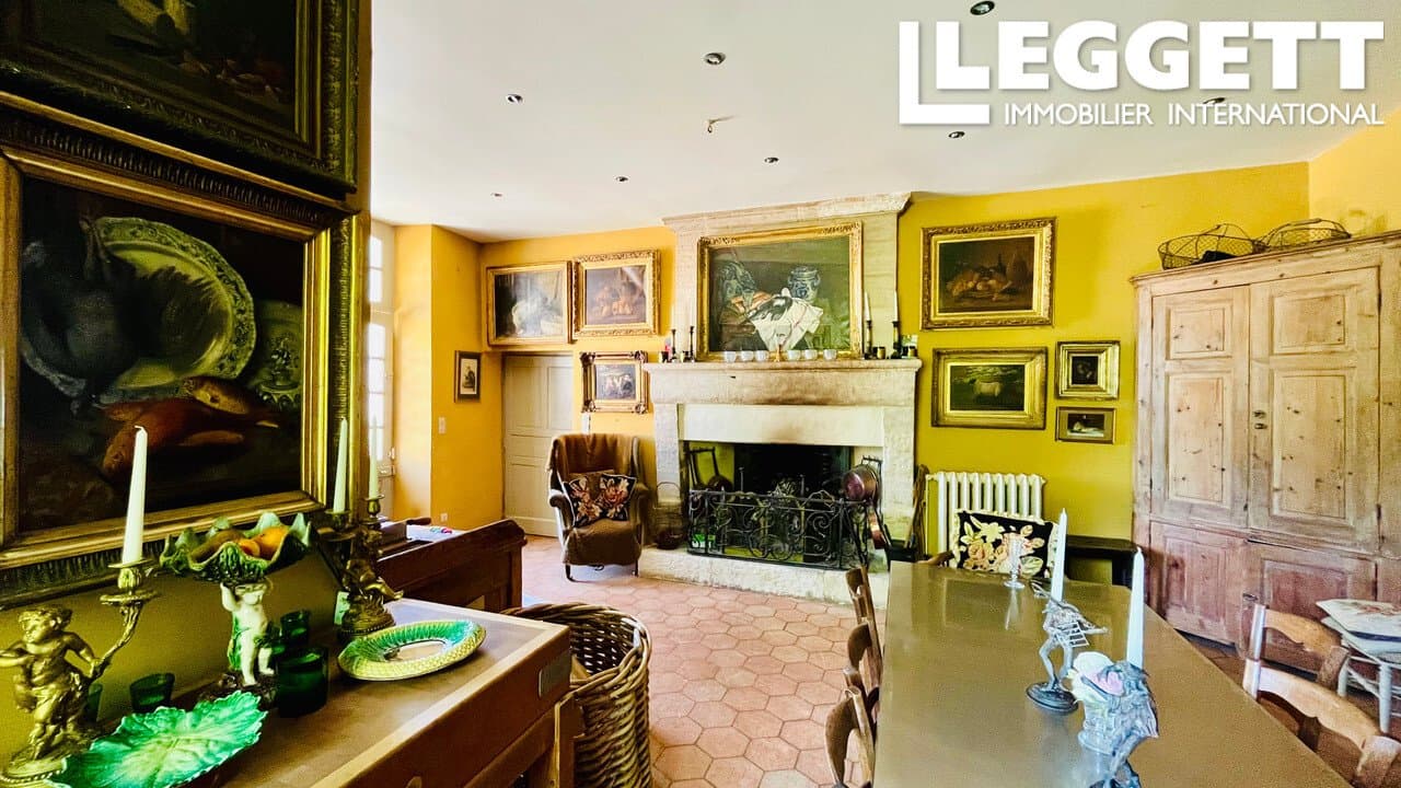 Elegant 17th Century Château With Expansive Grounds And Wedding Venue Potential 5