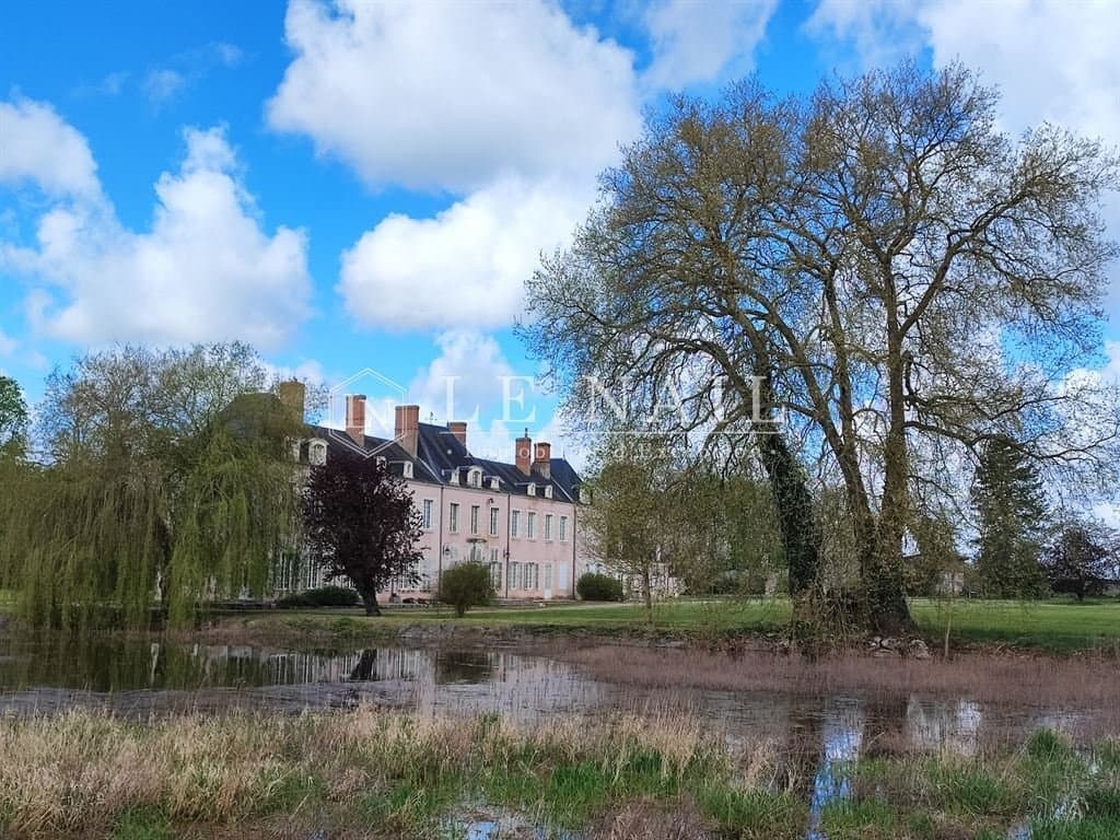 Historic 19th Century Château Near The Loire Valley 3