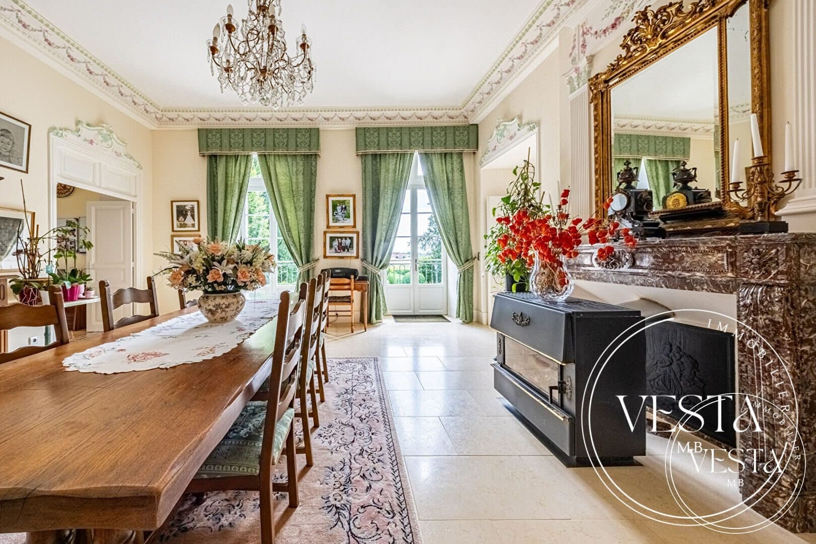 Historic 17th Century Château de Gemeaux with Expansive Living Space 5