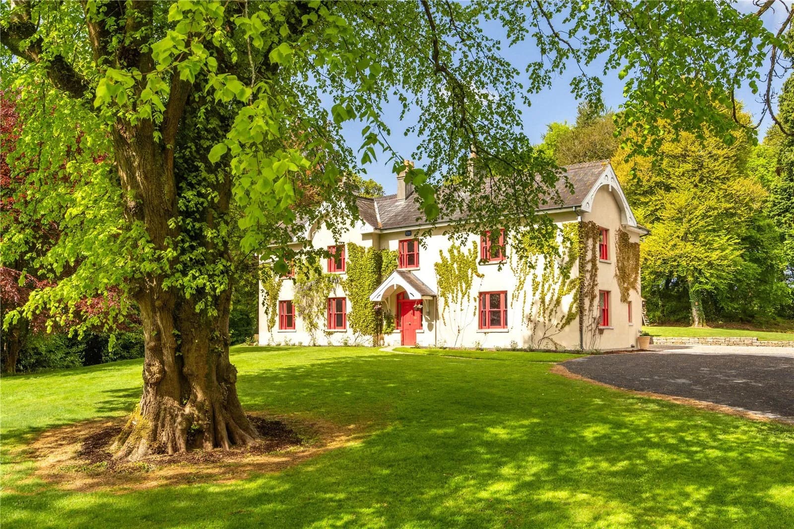 Elegant Restored Manor House with Equestrian Facilities and Lush Gardens 2