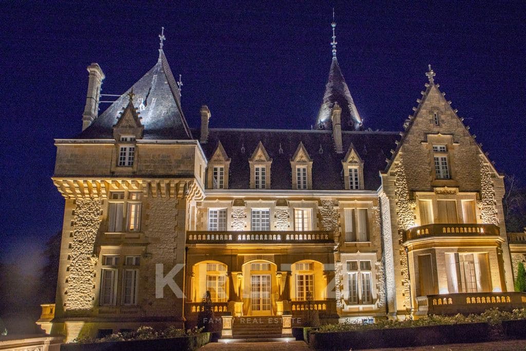 Exceptional Château with Wellness Orangery and Entertainment Facilities 5