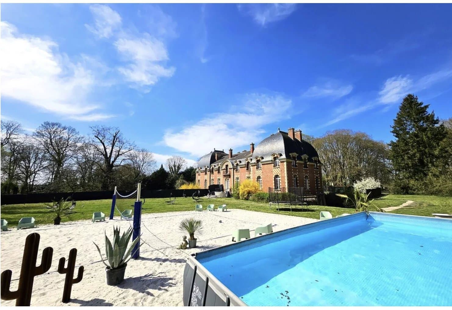 Goyencourt Castle Unique Venue With Private Chapel And Extensive Outdoor Activities 3