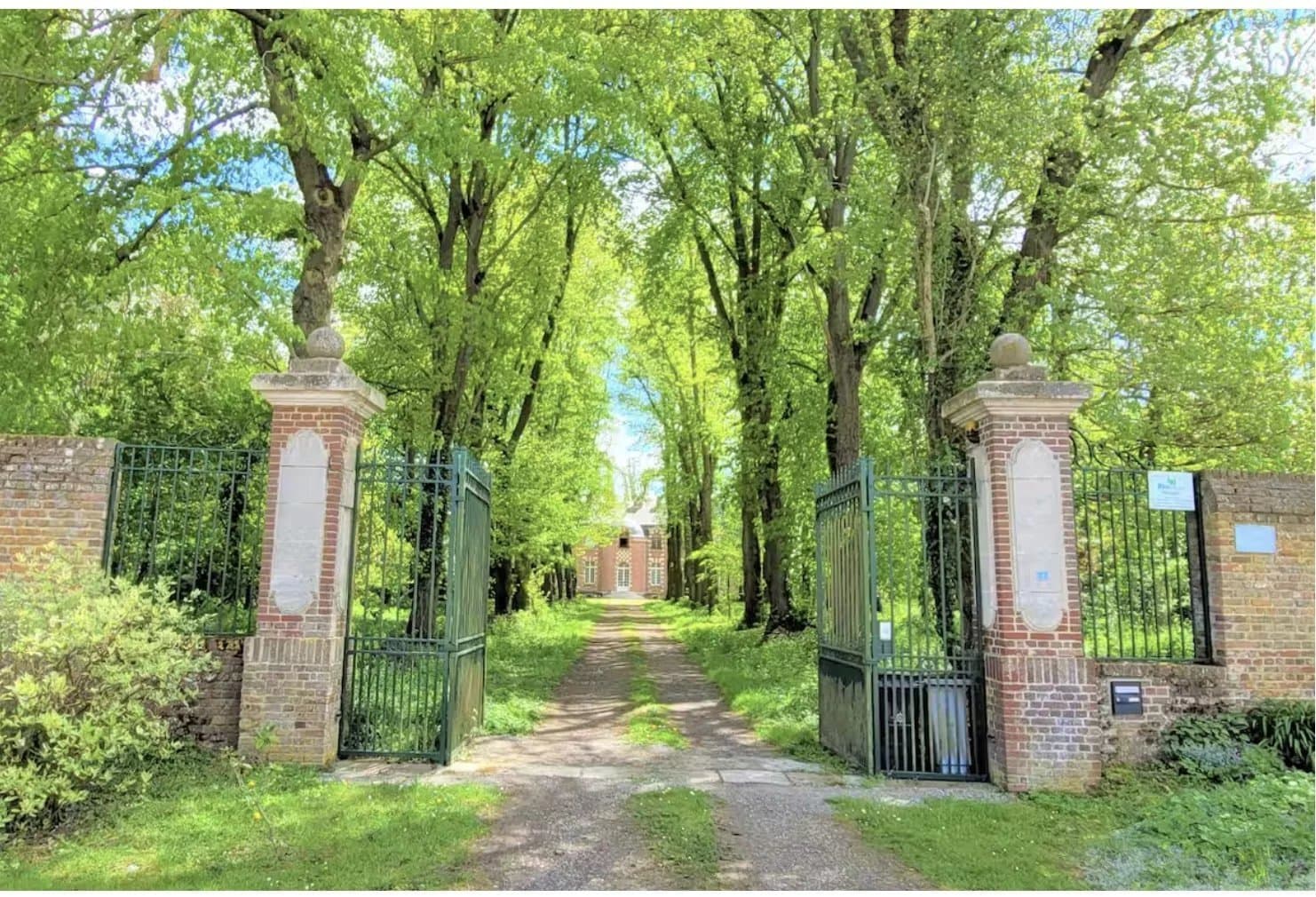 Goyencourt Castle Unique Venue With Private Chapel And Extensive Outdoor Activities 5