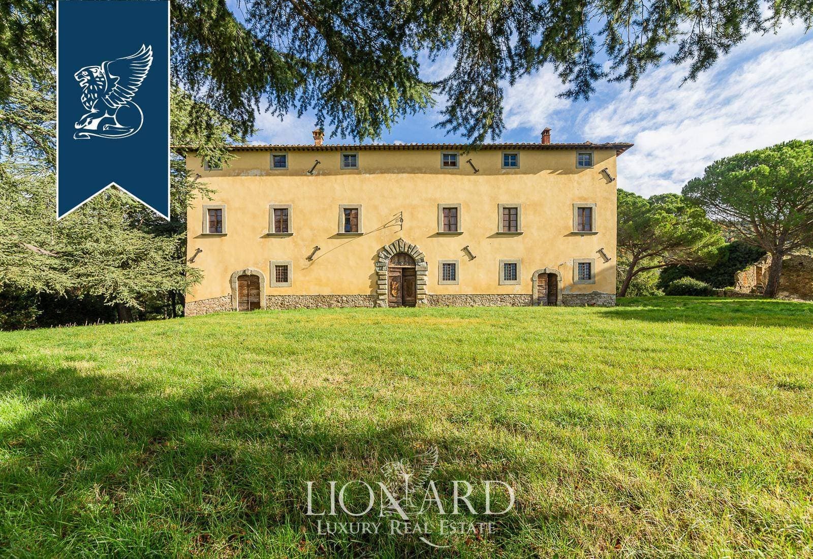 Enchanting Castle in Arezzo 3