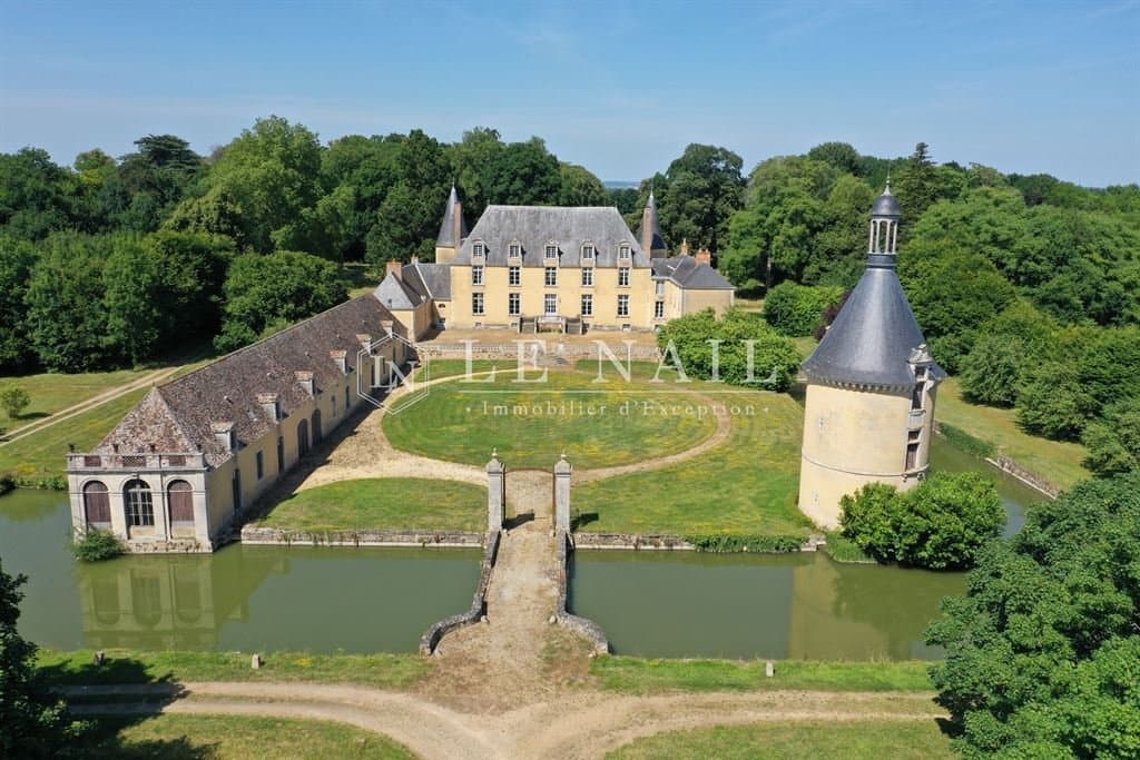 Château With 600 Sqm And 266 Acres Of Beautiful Parkland 4