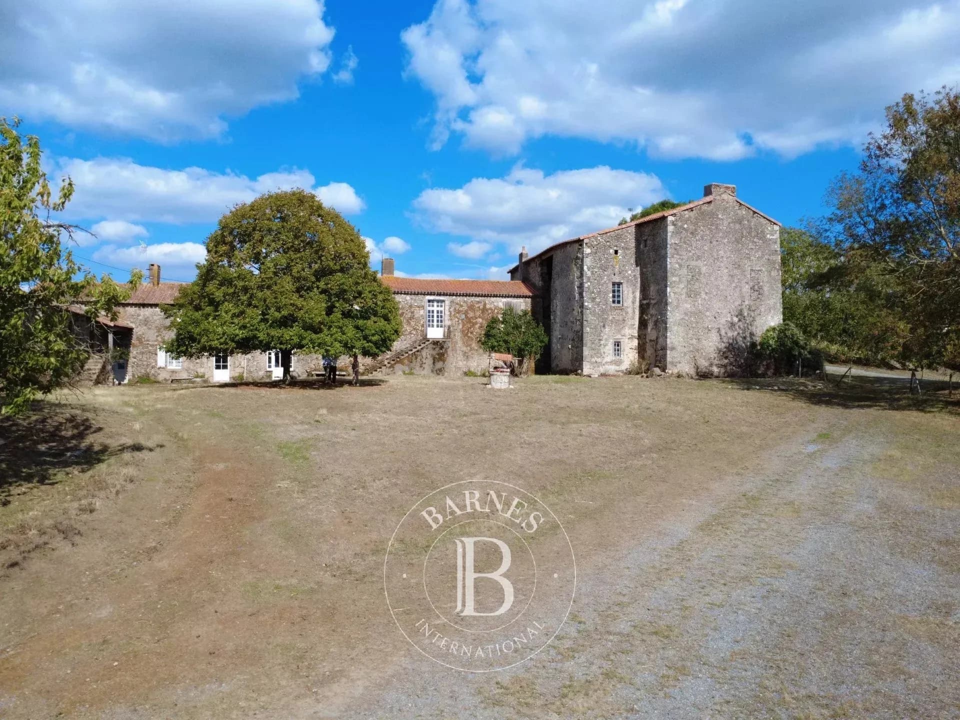 Authentic 15th Century Castle with Breathtaking Views in Vendée 5