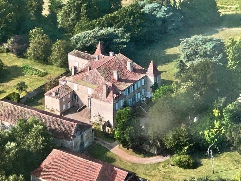 Beautiful 16th-18th Century Château on 45 Hectares with Detached Outbuildings 5