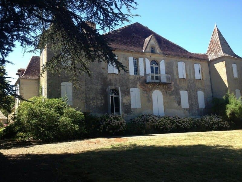 Beautiful 16th-18th Century Château on 45 Hectares with Detached Outbuildings 4