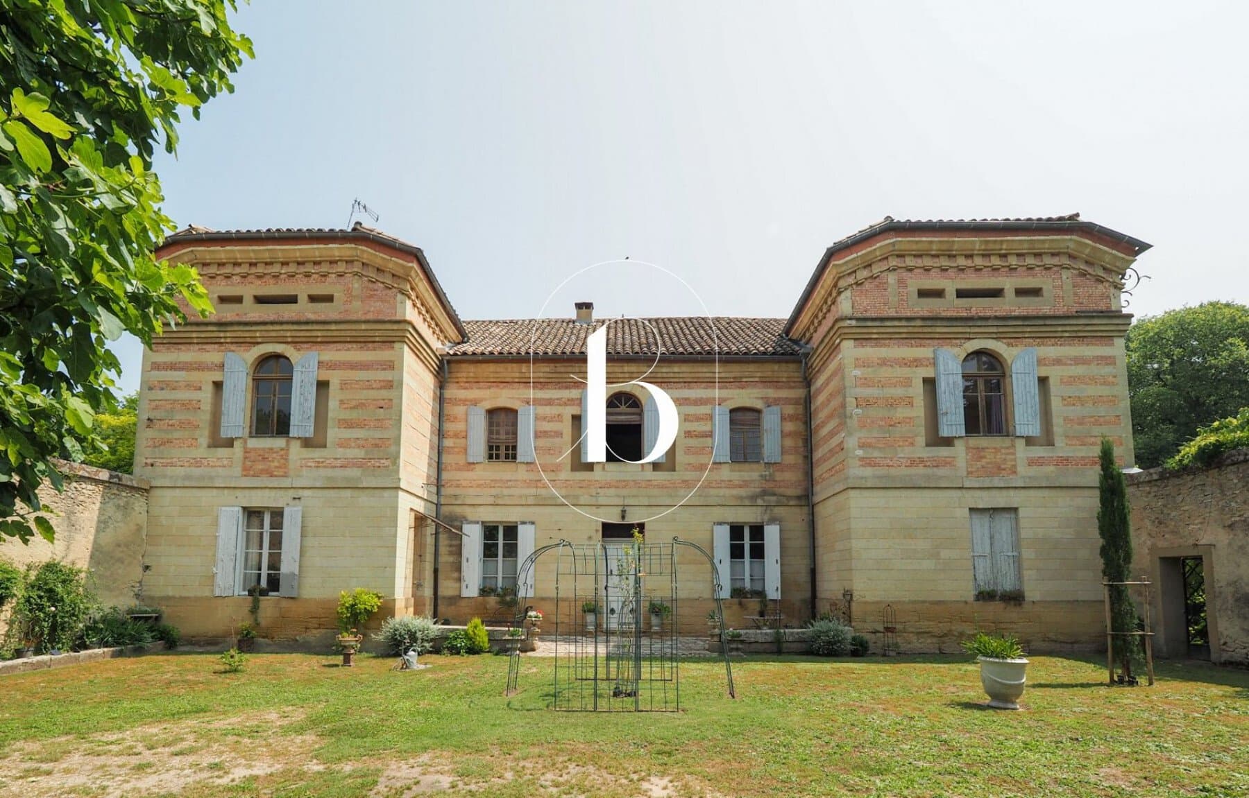 Exceptional 19th Century Château With Park And Water Mill