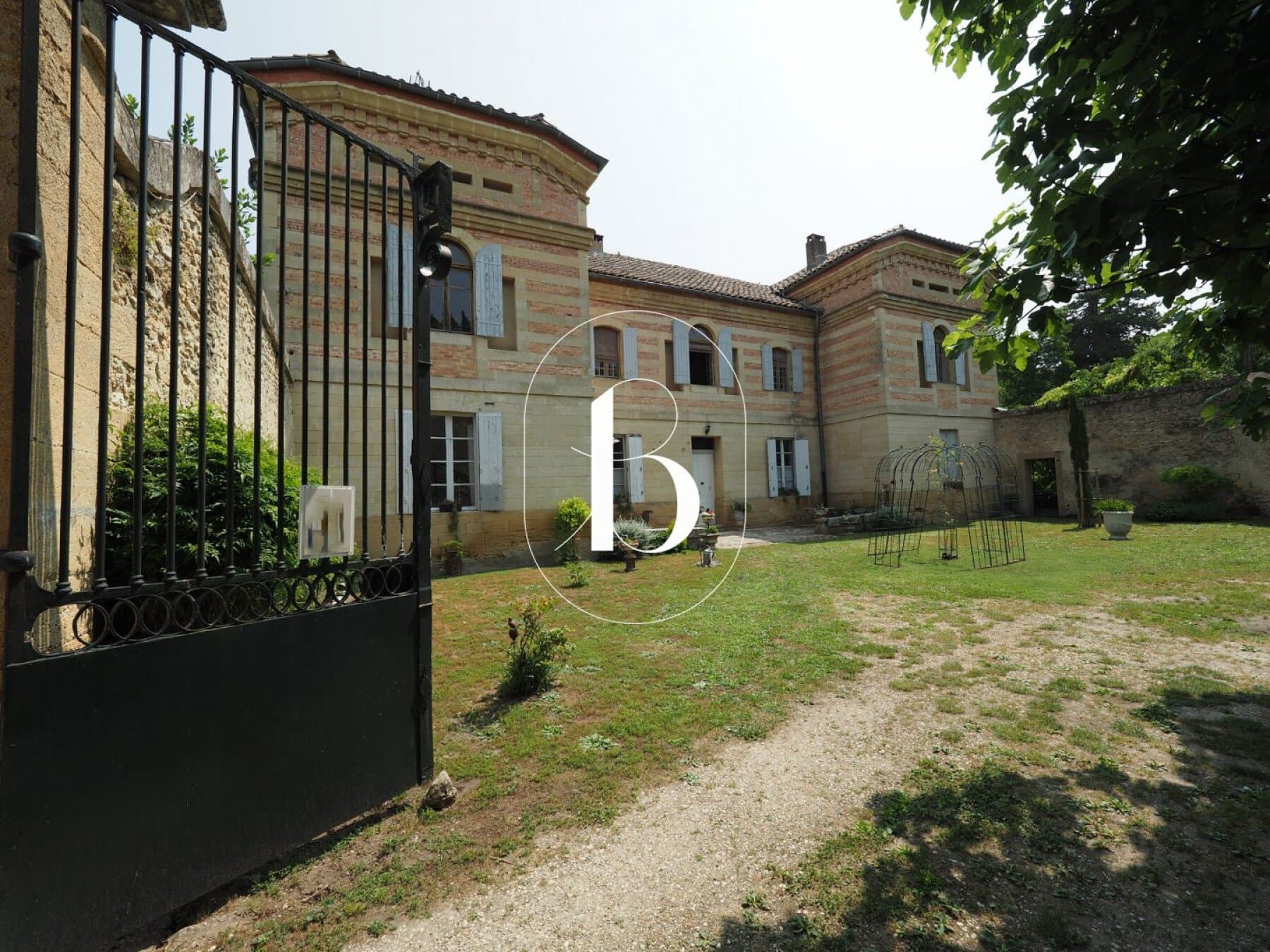 Exceptional 19th Century Château With Park And Water Mill 5