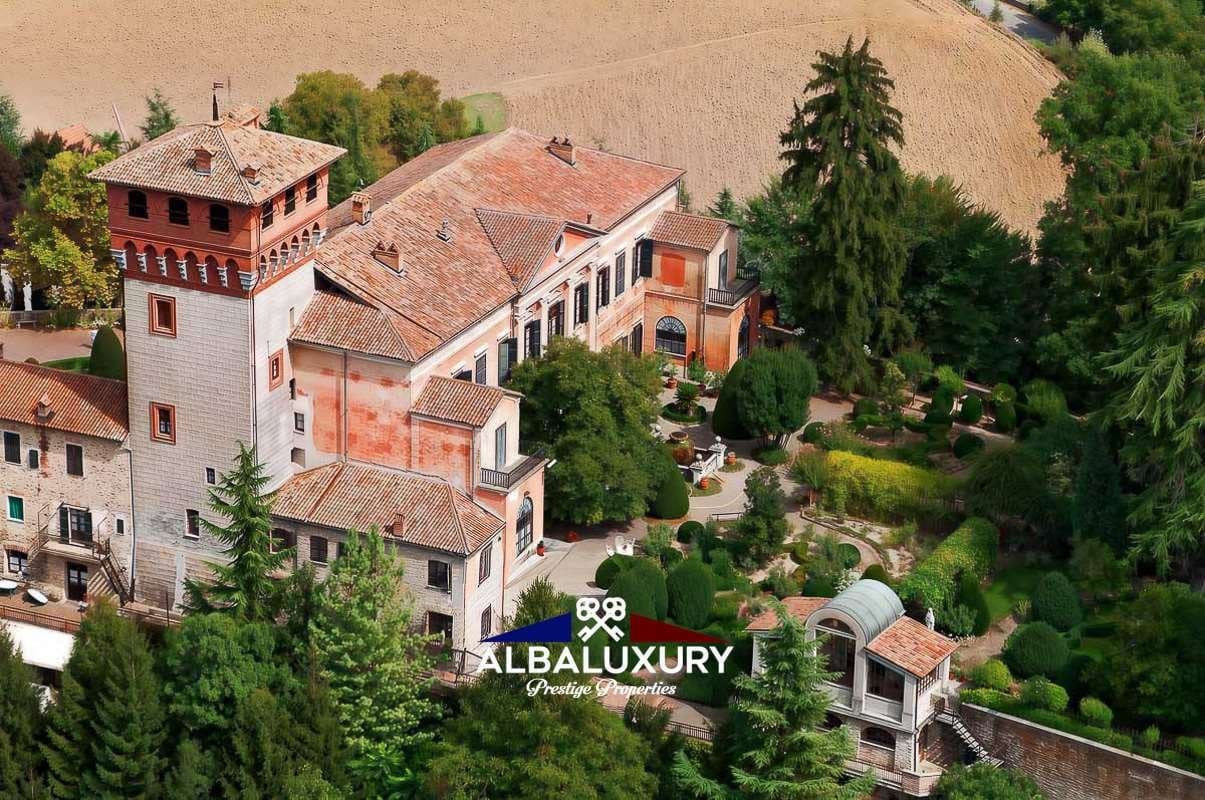 Enchanting Castle Hotel With Restaurant And Chapel In Piedmont 4