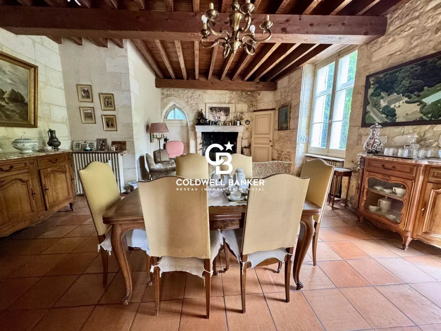 Charming Castle With Six Bedrooms And Swimming Pool 5