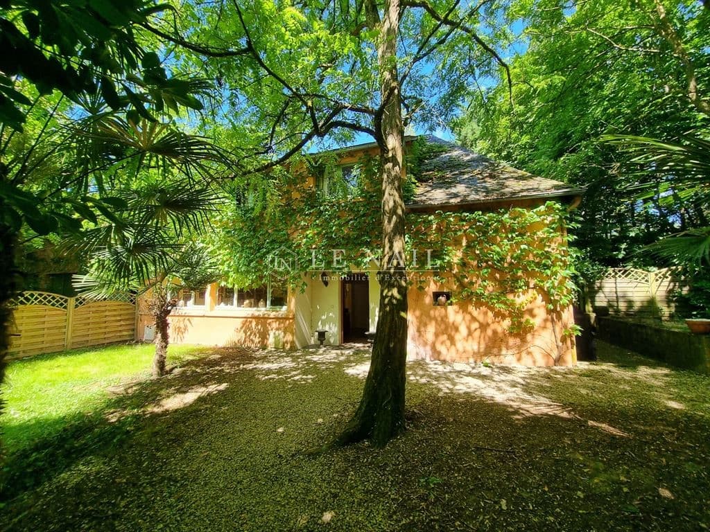 Château with 12 Bedrooms and 8 Bathrooms in a 4.5 Hectare Park 3