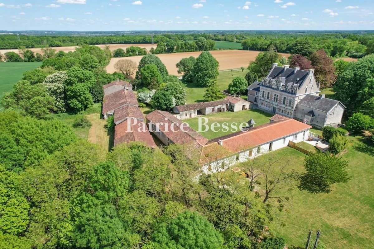 19th Century Château With Grounds And Outbuildings 2