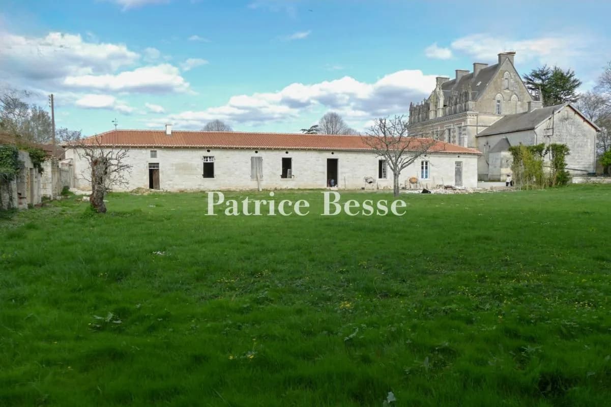 19th Century Château With Grounds And Outbuildings 5