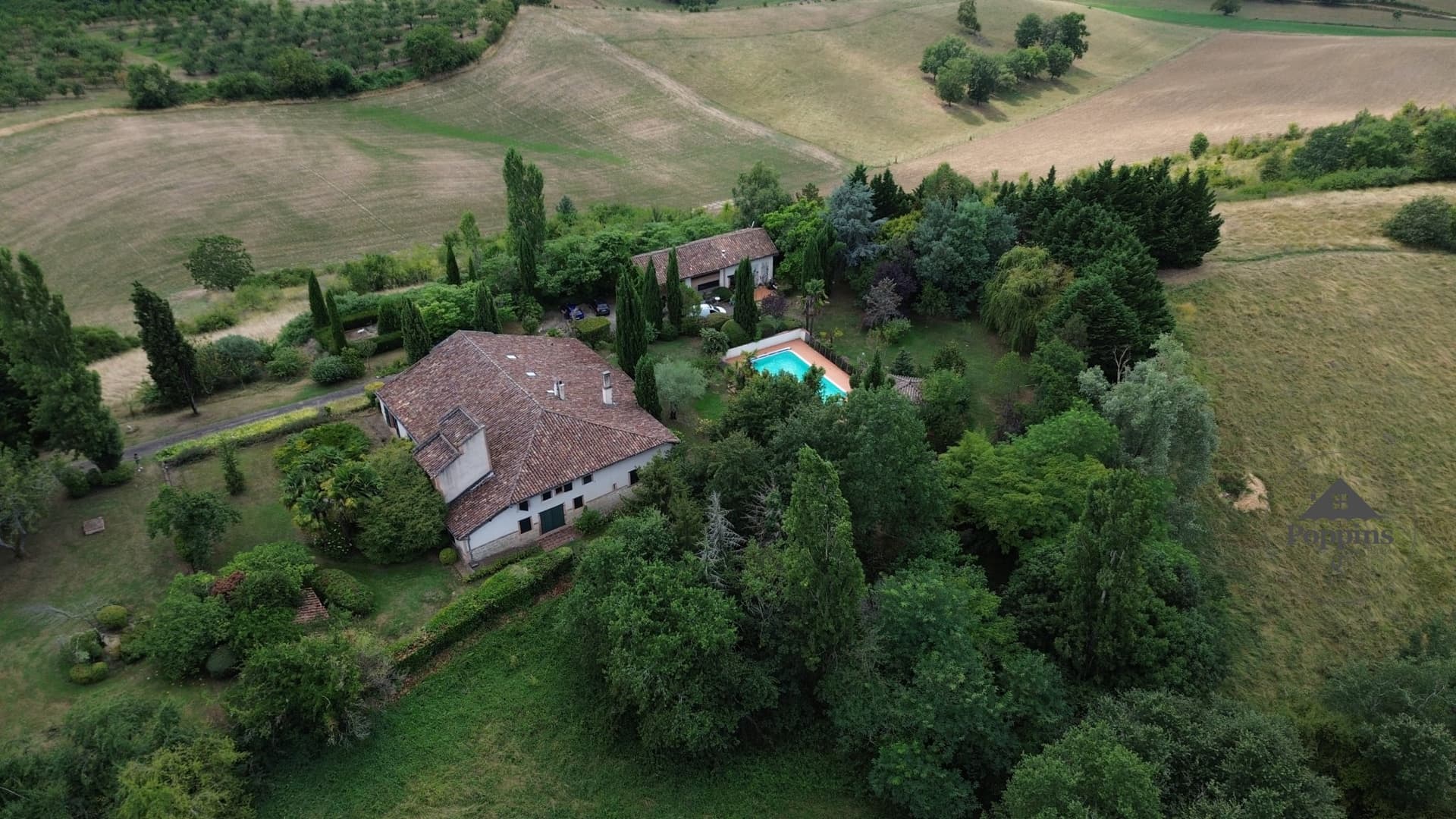 Charming Country House With Guest House, Pool And 13 Acres Of Land 3