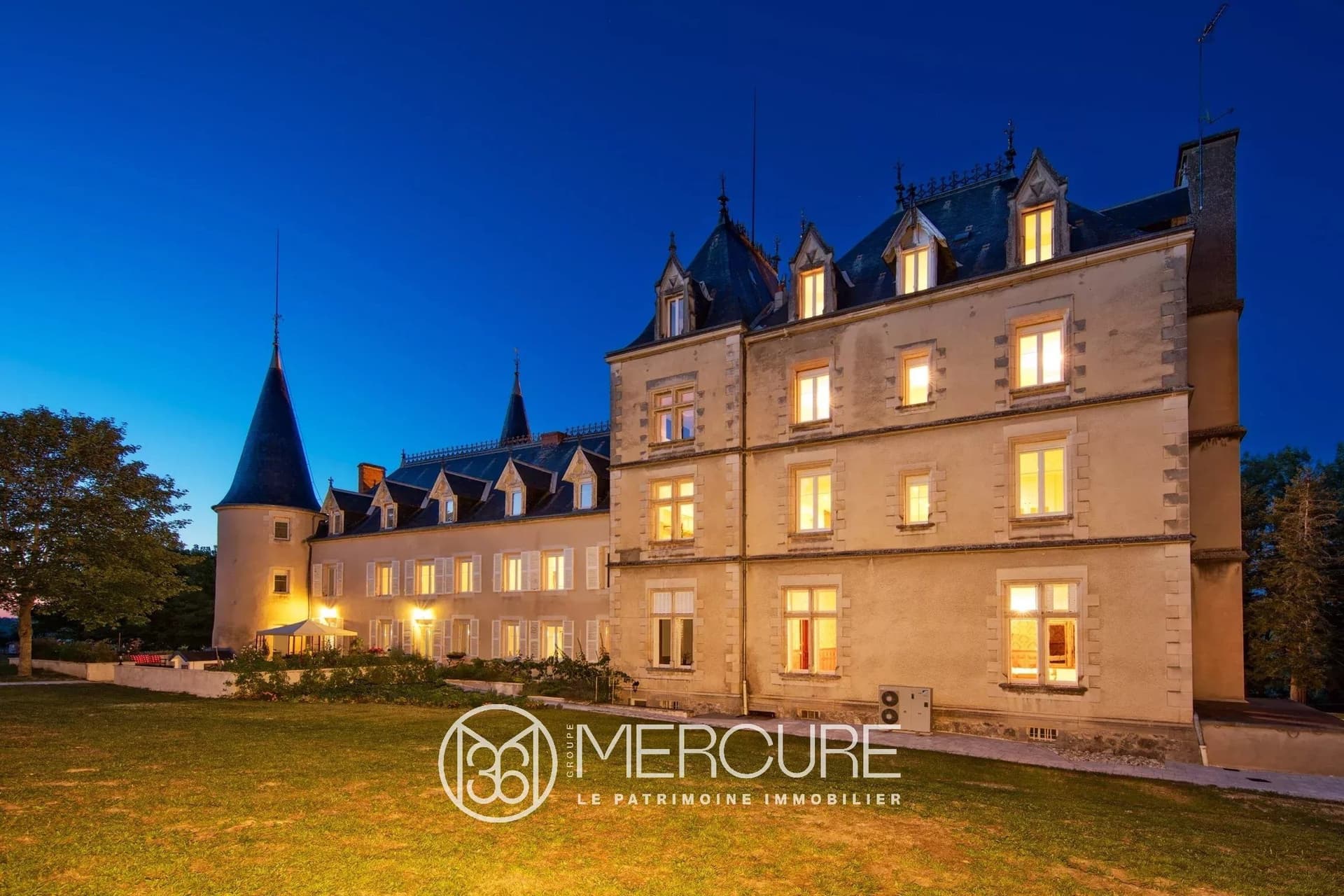 Prestigious Château With Equestrian Facilities Near Vichy 3