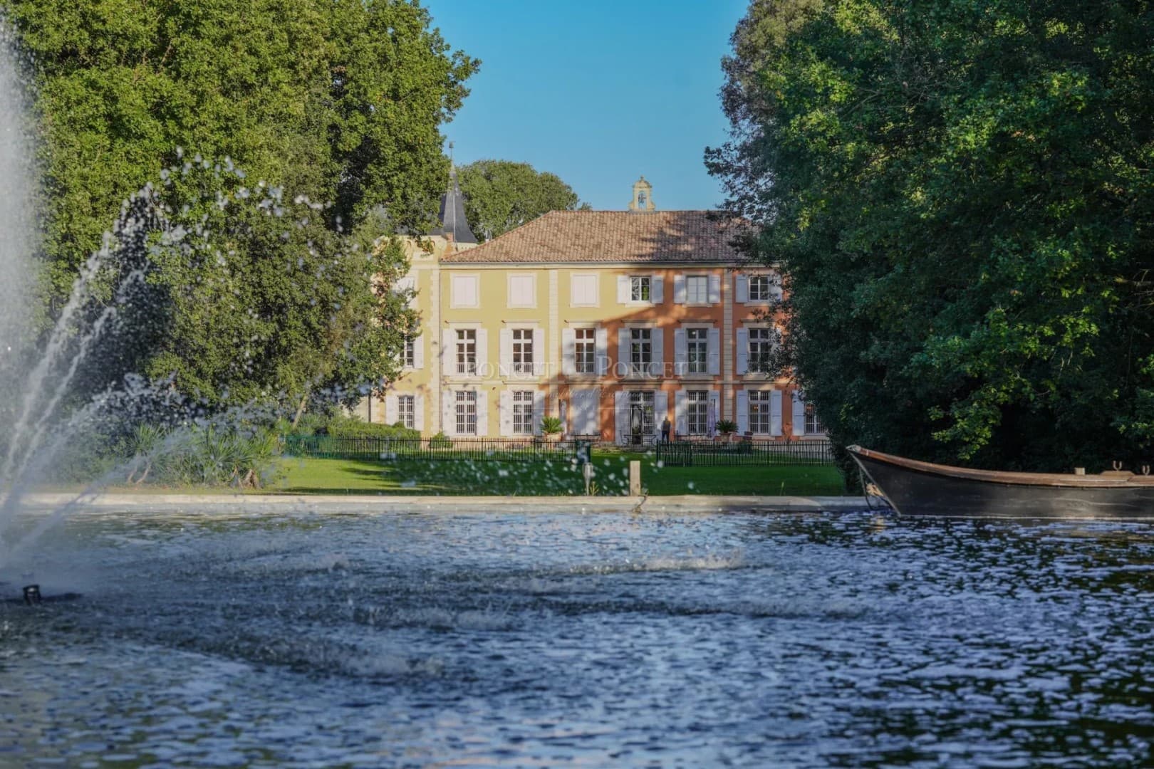 Historic Château de Roquelune with 18 Suites and 4 Bedrooms 4