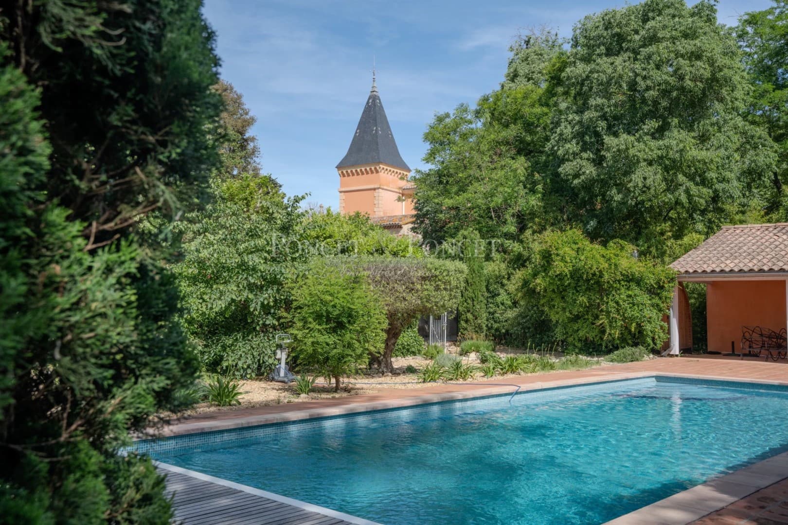 Historic Château de Roquelune with 18 Suites and 4 Bedrooms 5