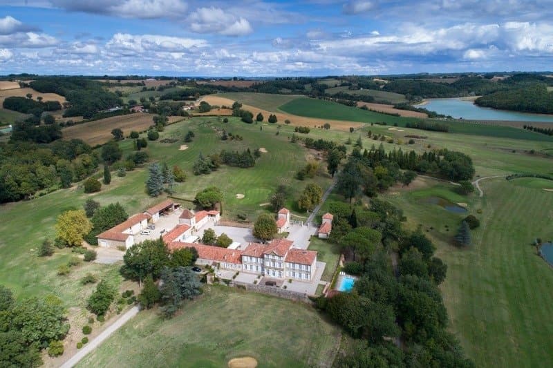 Elegant 18th-19th Century Château With Panoramic Views And 70 Hectares 2