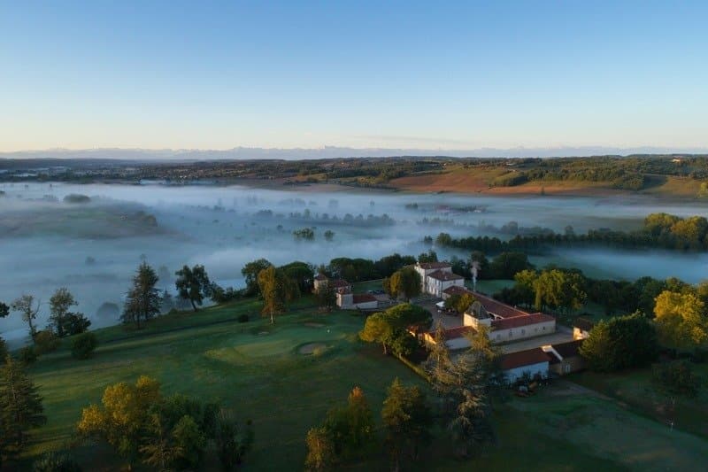 Elegant 18th-19th Century Château With Panoramic Views And 70 Hectares 5