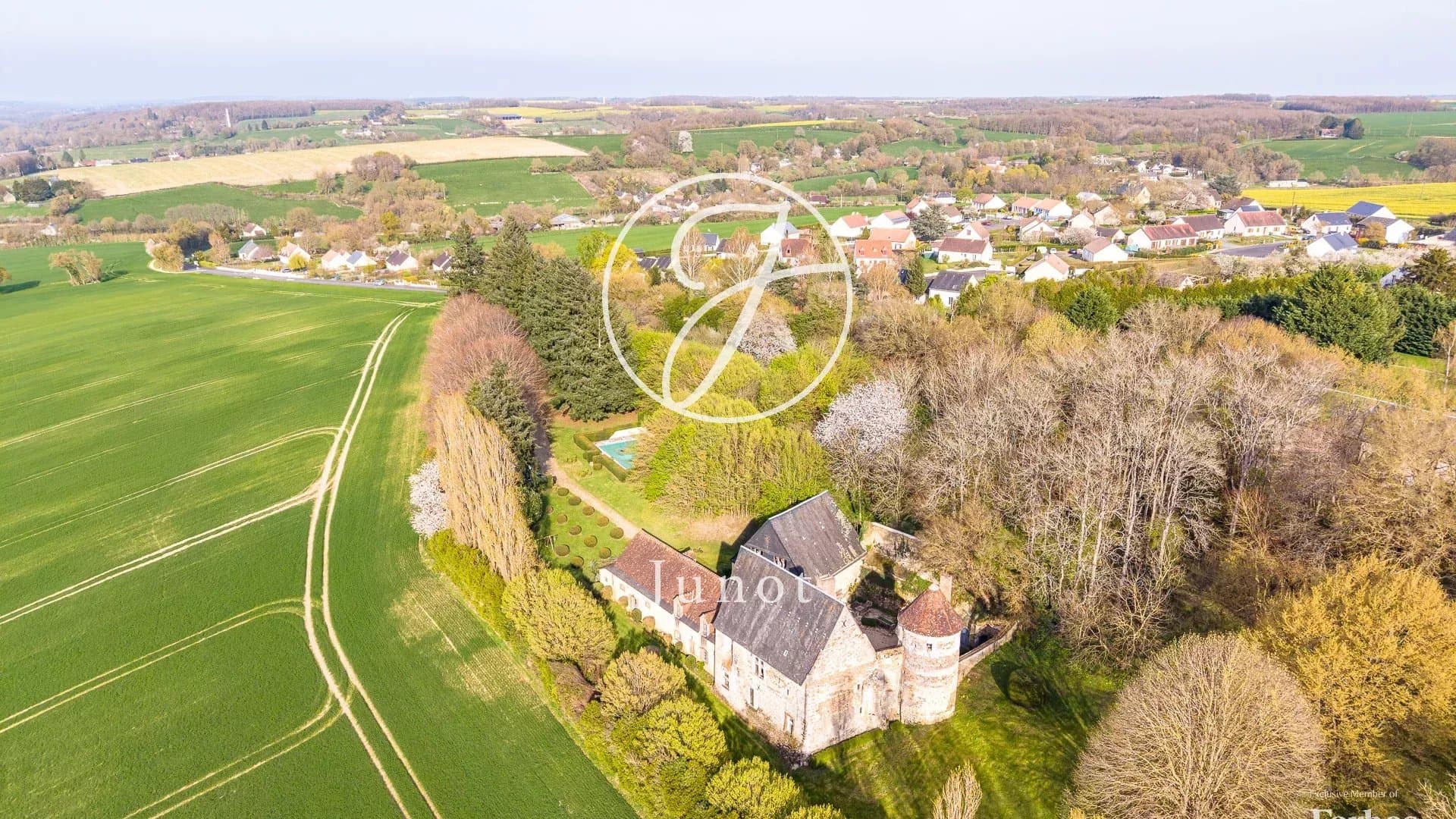 Historic Château with Medieval Tower and Swimming Pool 3