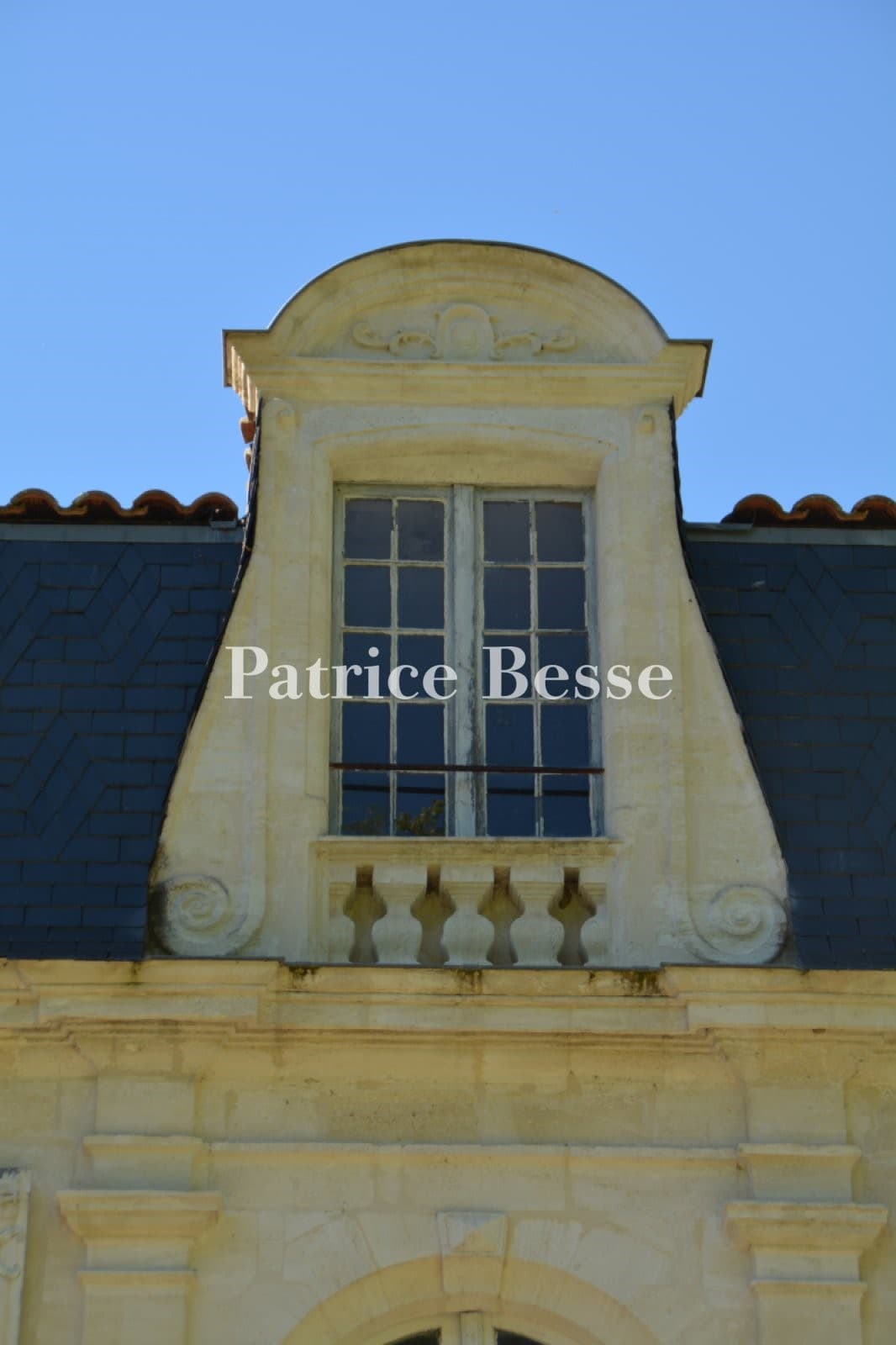 Charming 18th Century Castle With 4 Hectares Of Grounds 5