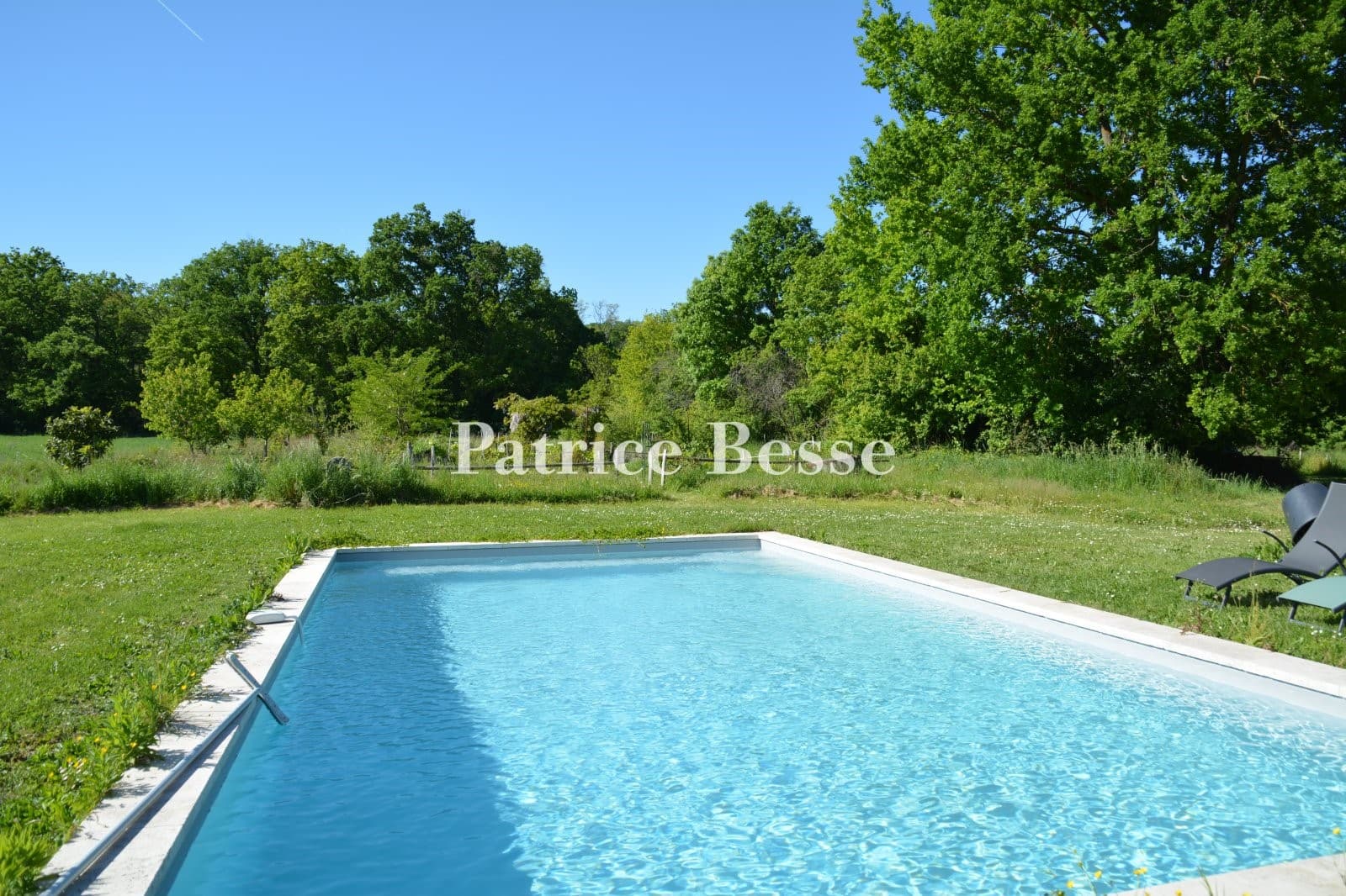 Charming 18th Century Castle With 4 Hectares Of Grounds 4