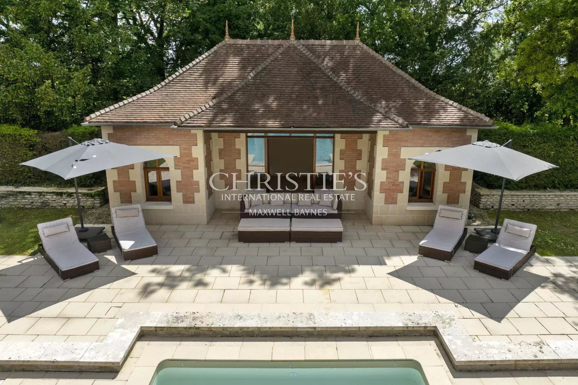 Stunning 19th Century Château With Heated Pool And Panoramic Views 5