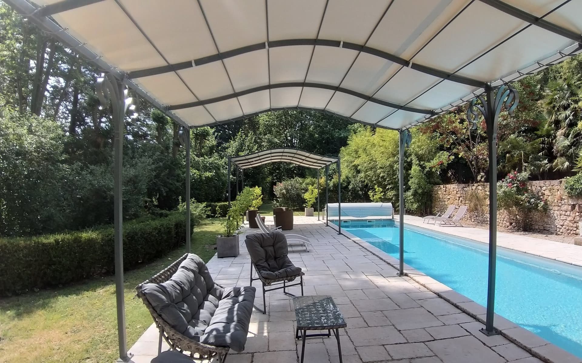 Stunning 17th Century Château With Extensive Grounds And Event Potential — Château for sale in Occitanie, France