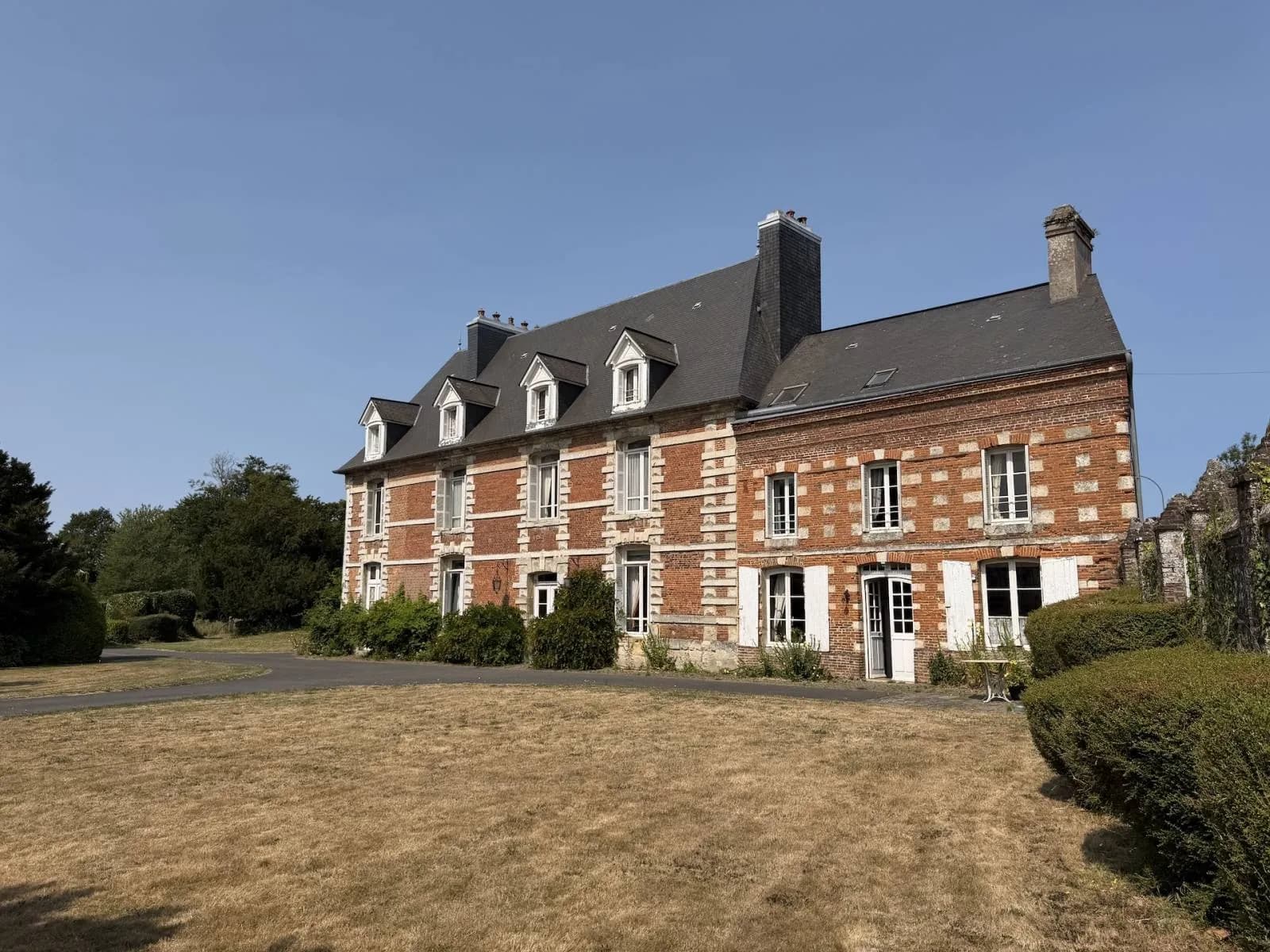 Spacious 18th Century Manor With Garden Near Étretat Beach 2