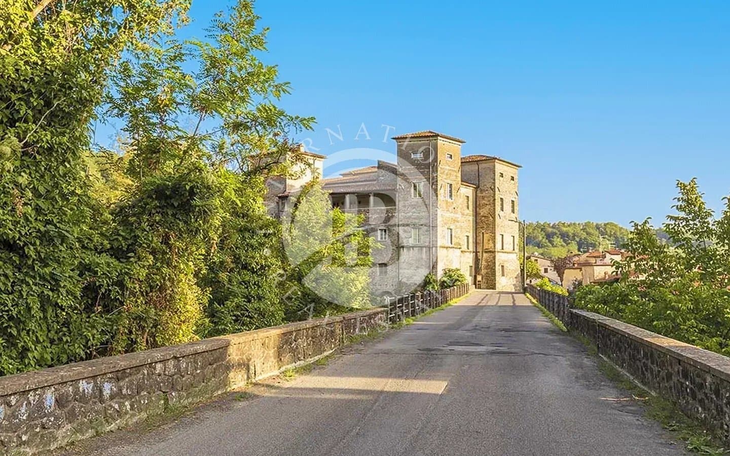 Majestic 17th Century Castle With Wellness Facilities In Lunigiana