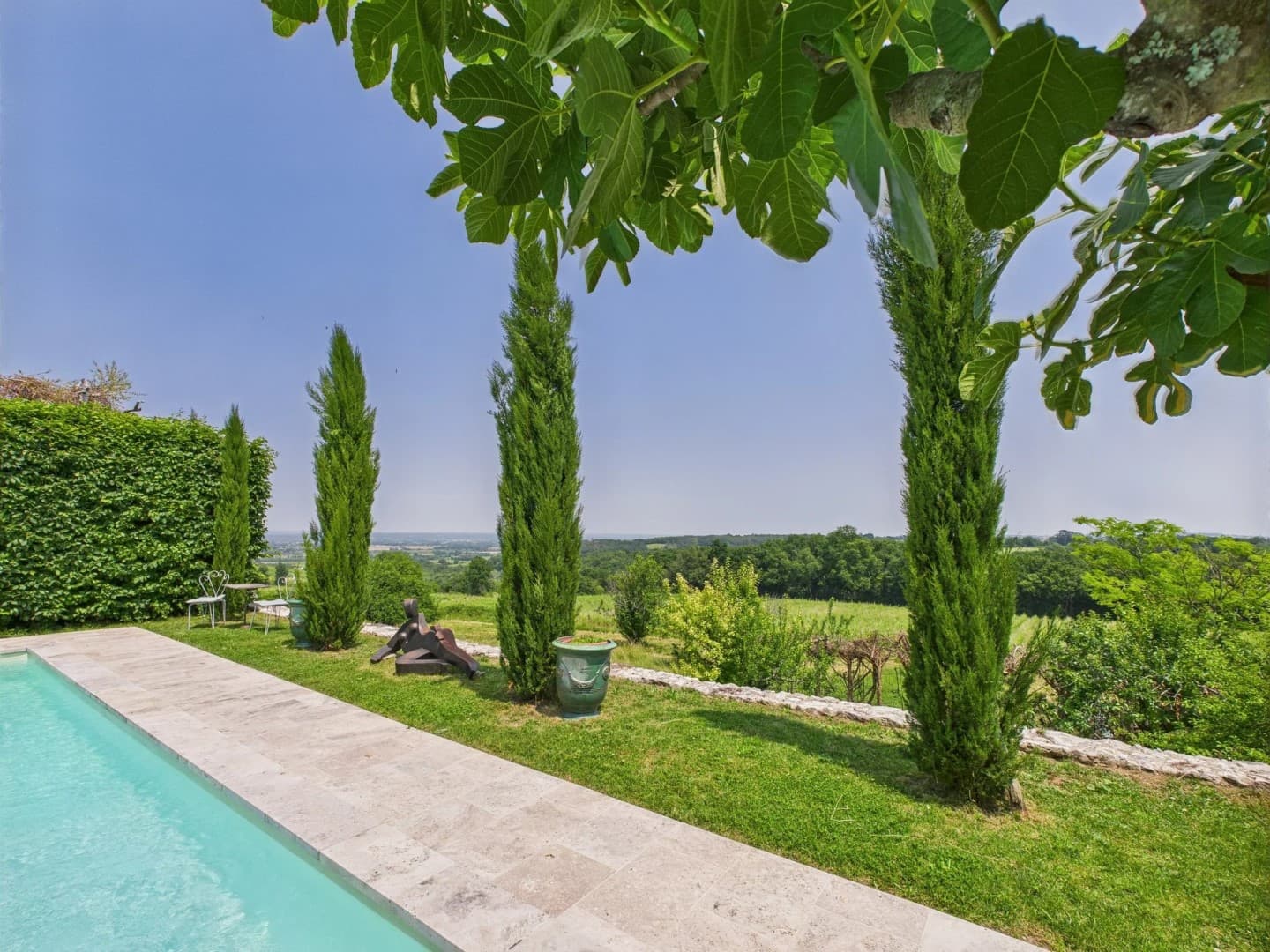 Luxurious 17th Century Château With Panoramic Views And Pool 4